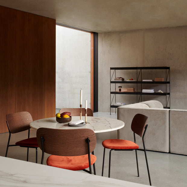 Audo Copenhagen Jídelní židle Co, Black / Dark Oak - DESIGNSPOT