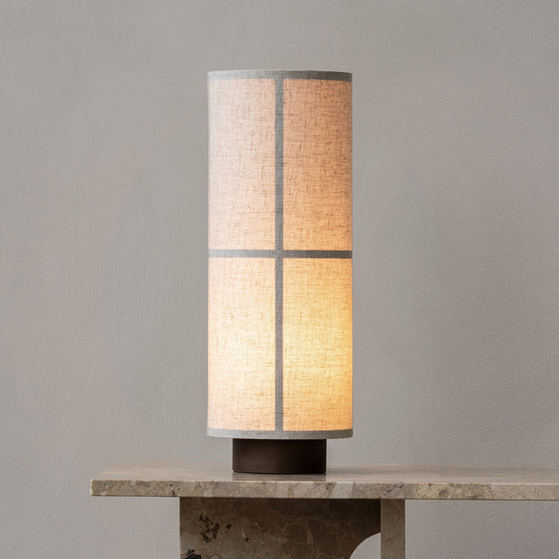 Audo Copenhagen Stolní lampa Hashira, Raw - DESIGNSPOT