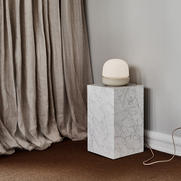 Audo Copenhagen Podstavec Plinth Tall, White Marble - DESIGNSPOT