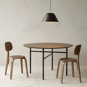 Audo Copenhagen Jídelní stůl Snaregade Ø138, Black Oak - DESIGNSPOT