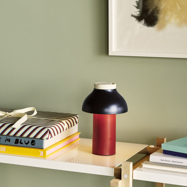 HAY Přenosná lampa PC Portable, Dusty Red - DESIGNSPOT