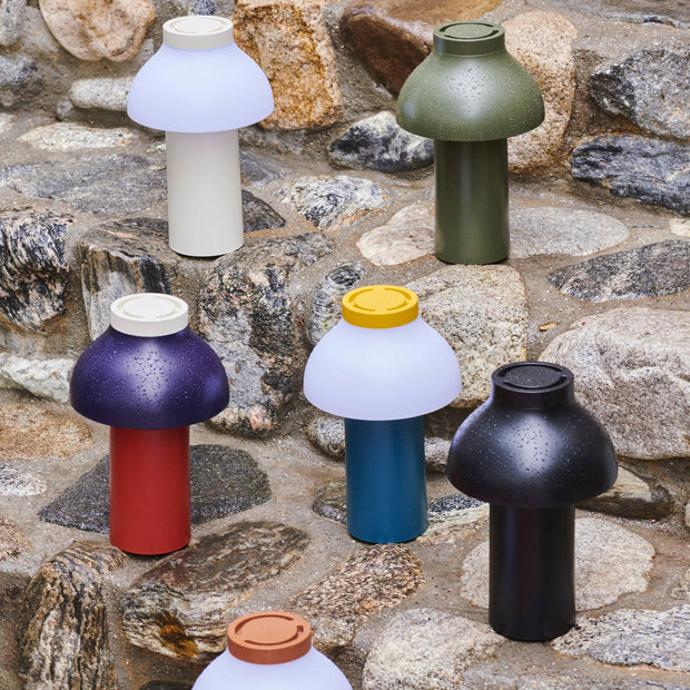HAY Přenosná lampa PC Portable, Dusty Red - DESIGNSPOT