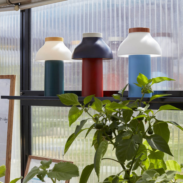 HAY Přenosná lampa PC Portable, Dusty Red - DESIGNSPOT