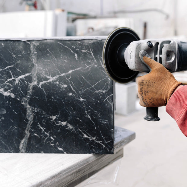 Audo Copenhagen Odkládací stolek Plinth Cubic, Black Marble - DESIGNSPOT