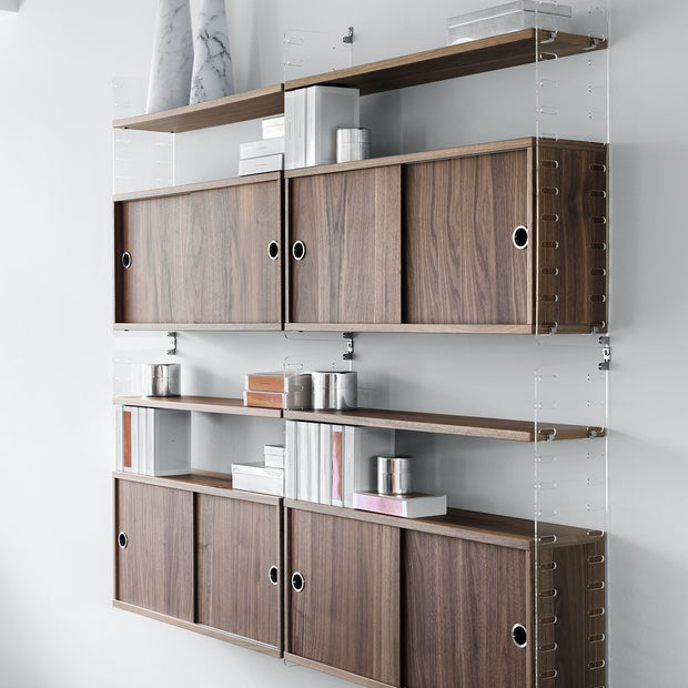 String Police na časopisy Magazine Shelf 58 x 30, Walnut - DESIGNSPOT