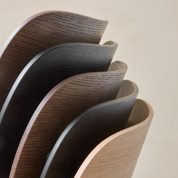 Audo Copenhagen Jídelní židle Co, Black / Dark Oak - DESIGNSPOT