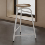 Northern Barová židle Treble Stool, White / Light Oak, Leather - DESIGNSPOT